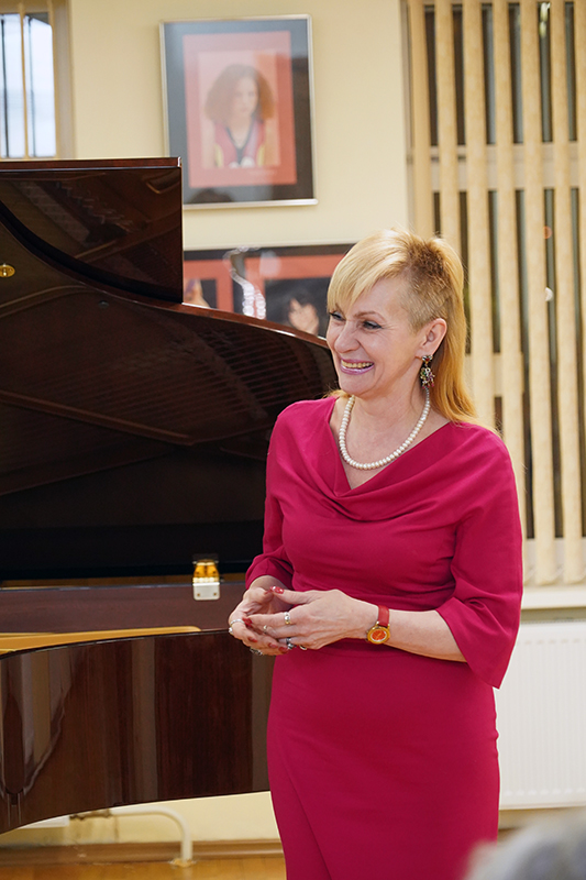 Елена Григорьянц