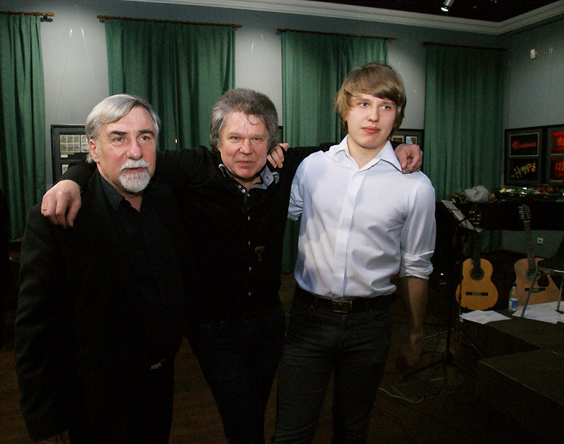 Владимир Каденко, Алексей Захаренков, Елисей Захаренков
