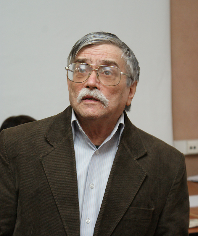 Сергей Стратановский