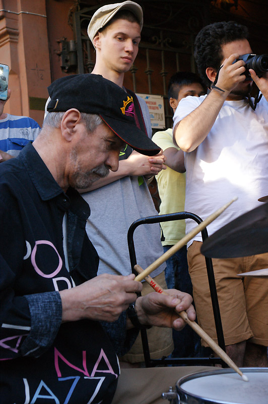 Валерий Петров