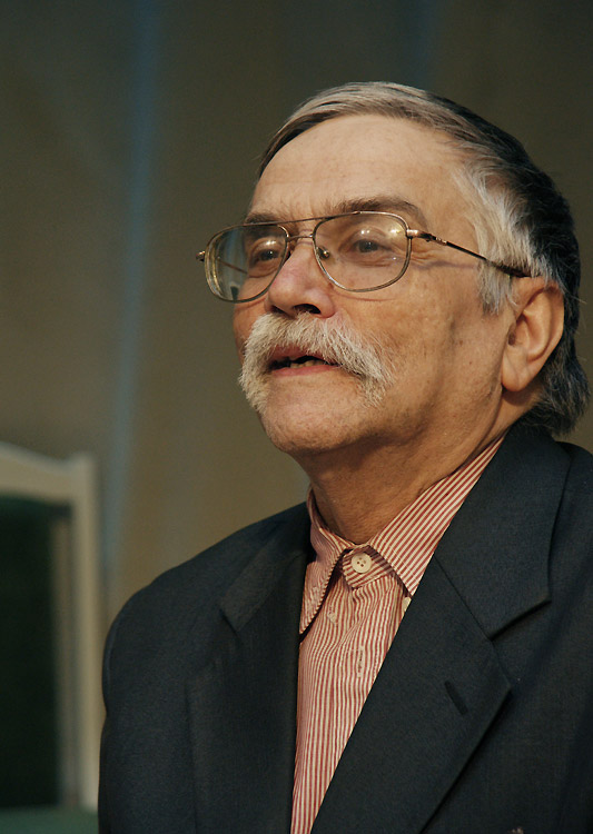 Сергей Стратановский