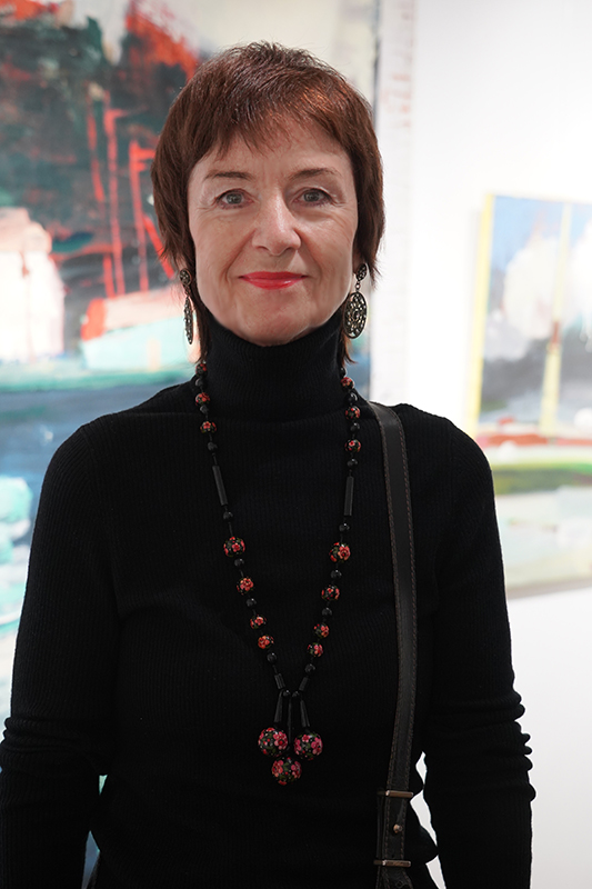 Елена Петрова