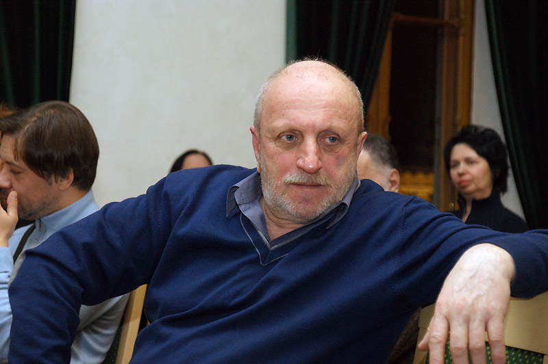 Евгений Линов