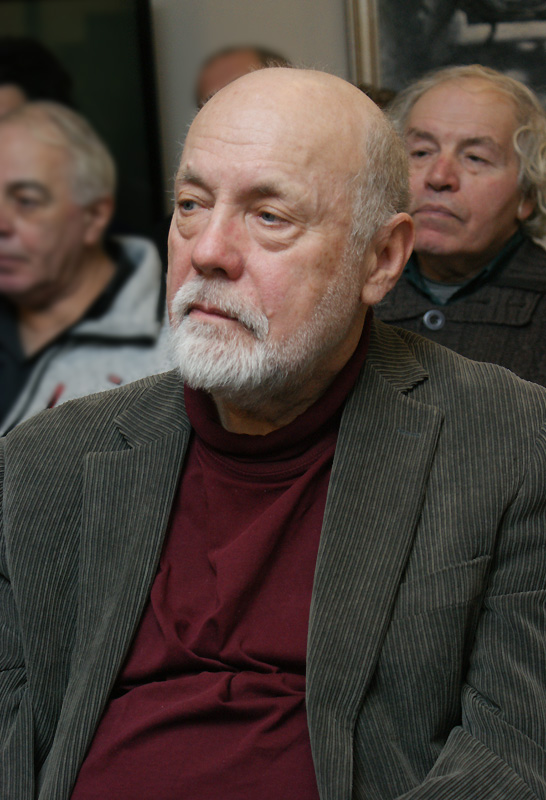 Анатолий Васильев