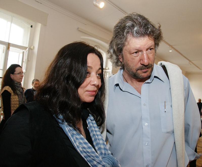 Марина Пассет, Яша Крайний