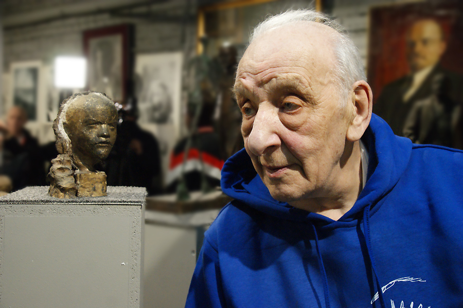 Лев Сморгон