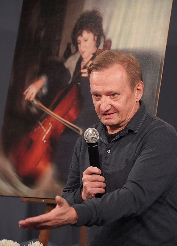 Владимир Костюшев