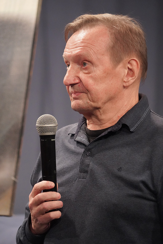 Владимир Костюшев