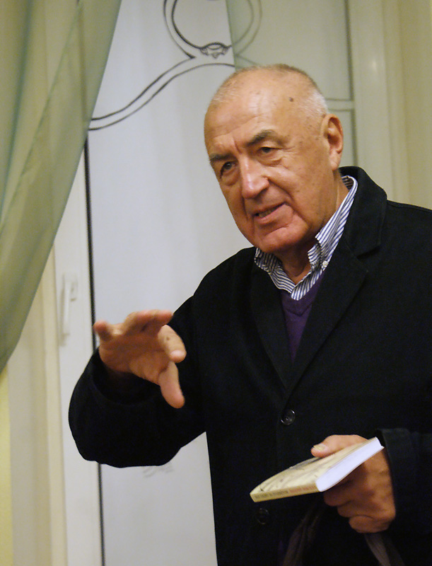 Валерий Попов