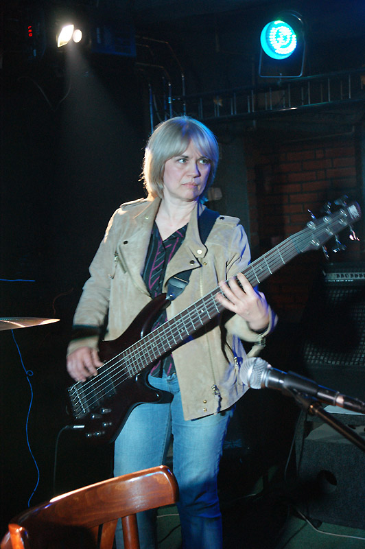 Лена Иванова