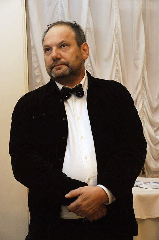 Юрий Молодковец