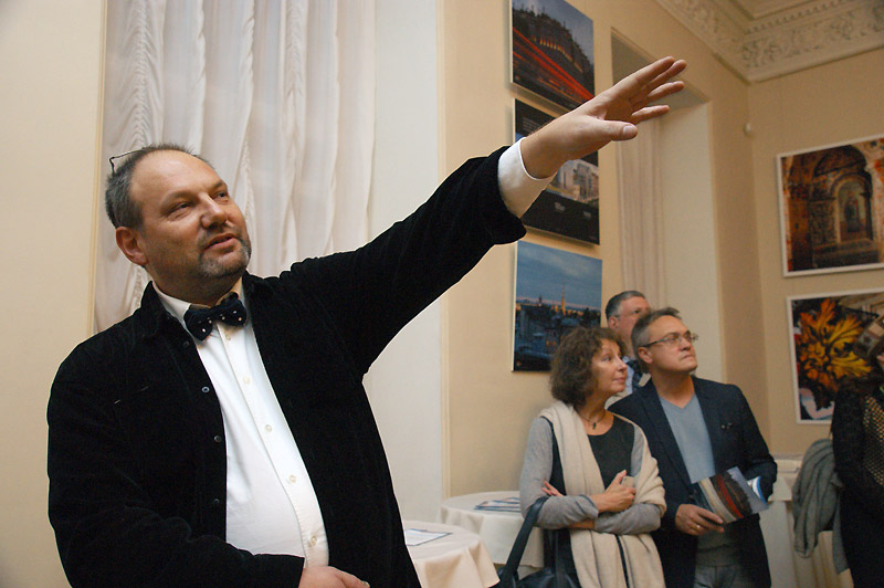 Юрий Молодковец