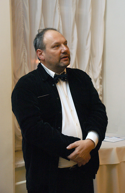 Юрий Молодковец