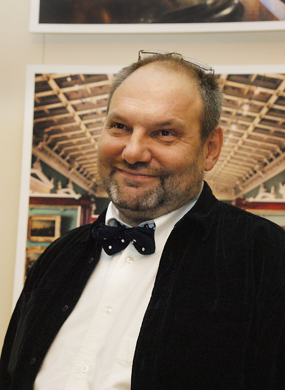 Юрий Молодковец