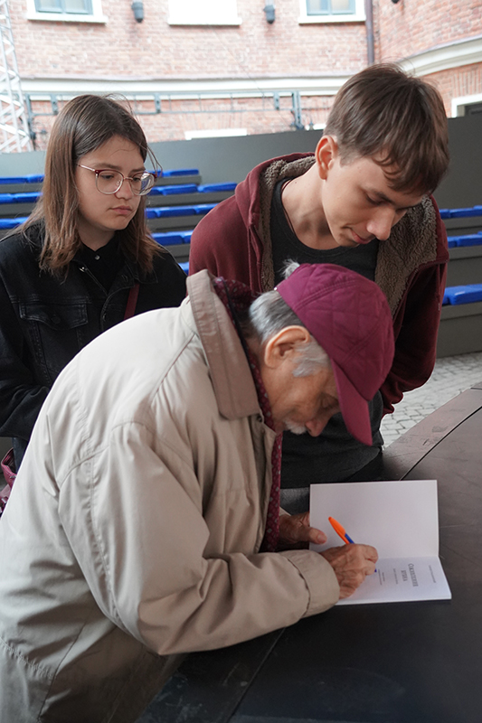 Сергей Стратановский