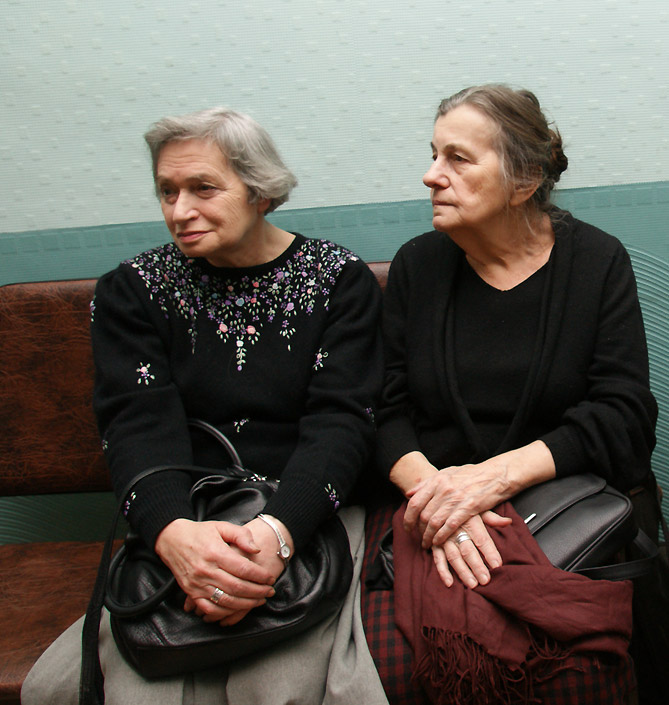 Изабелла Белят, Валентина Симоновская