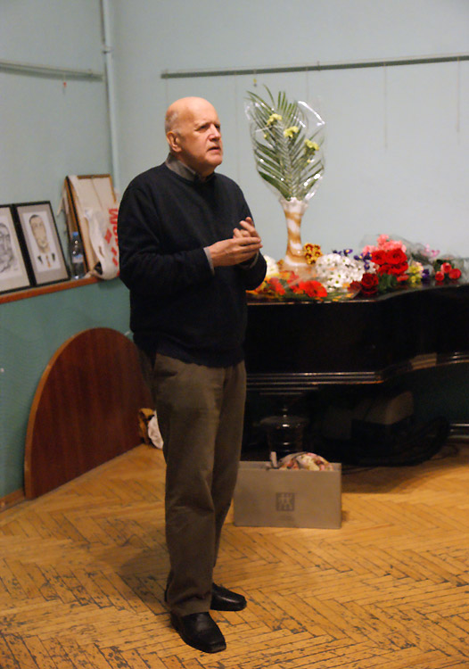 Константин Азадовский