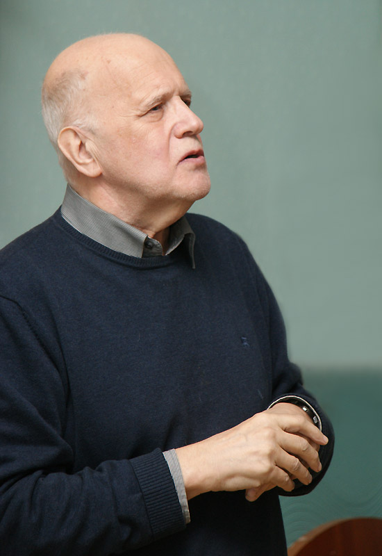 Константин Азадовский