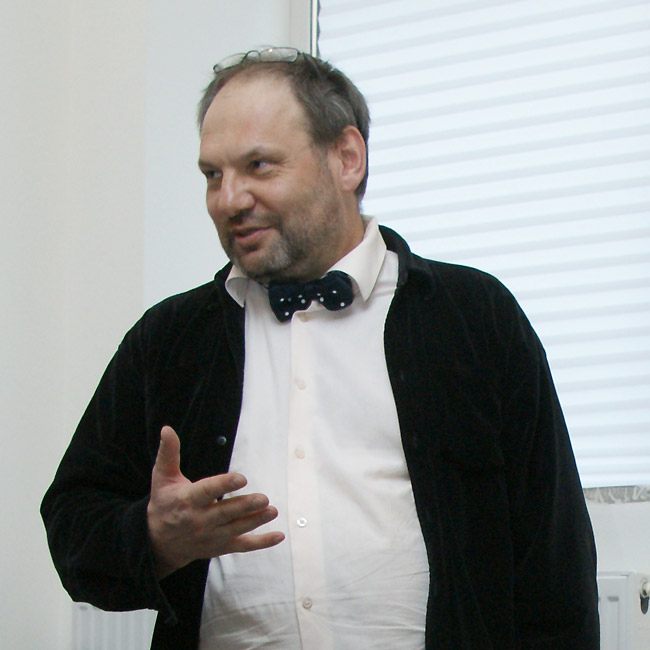 Юрий Молодковец