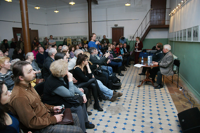Виктор Тихомиров, Владимир Войнович