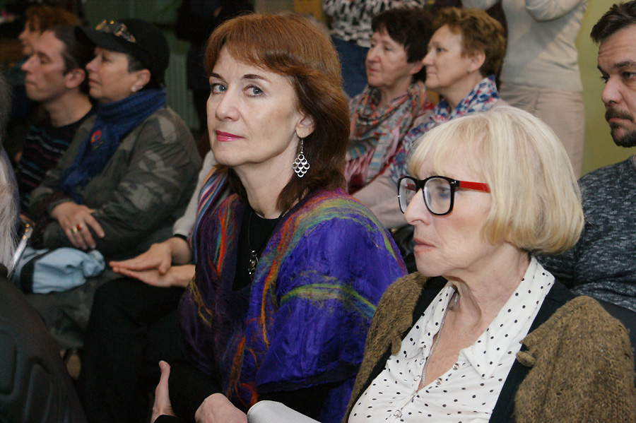 Елена Петрова
