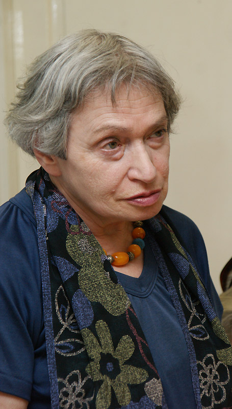 Изабелла Белят