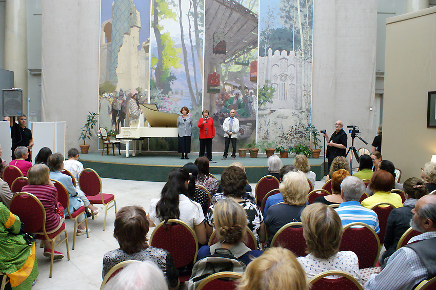 Алиса Любимова, Евгения Петрова
