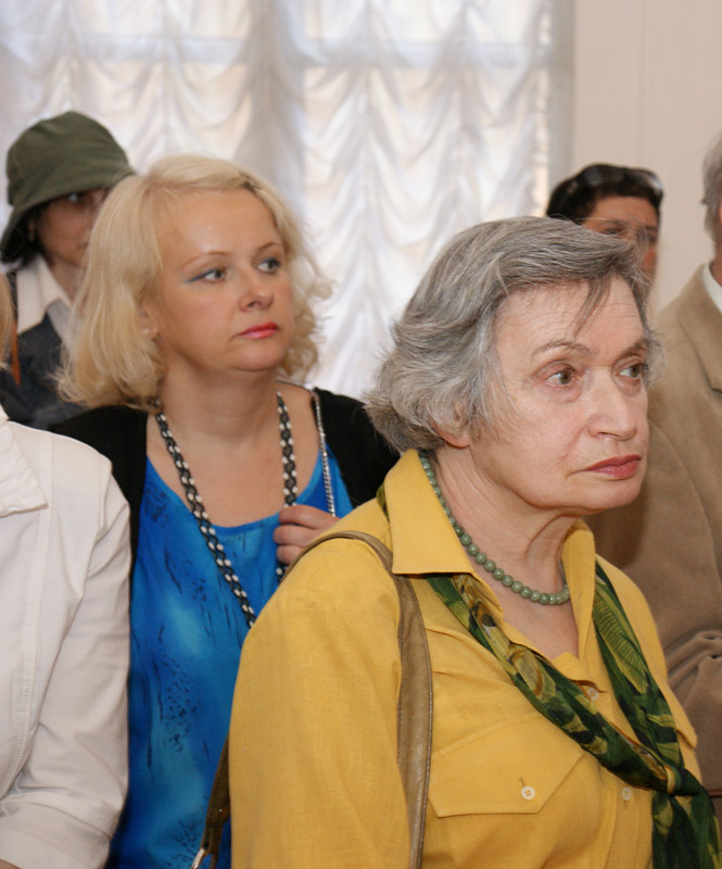 Юлия Сопина, Изабелла Белят