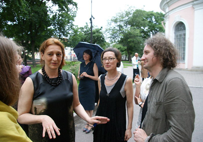 Анна Шишкина, Булена Бахрома, Владимир Волков