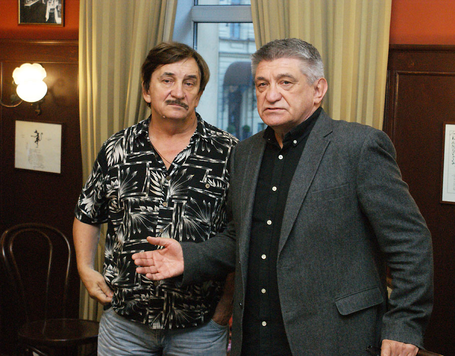 Виктор Тихомиров, Александр Сокуров