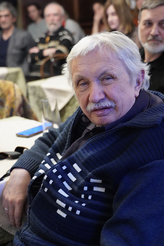 Вениамин Менуха