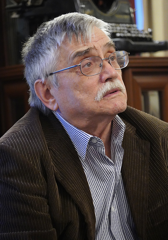 Сергей Стратановский