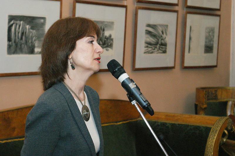 Елена Петрова
