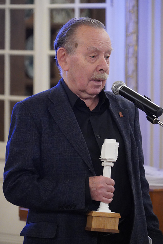 Яков Гордин