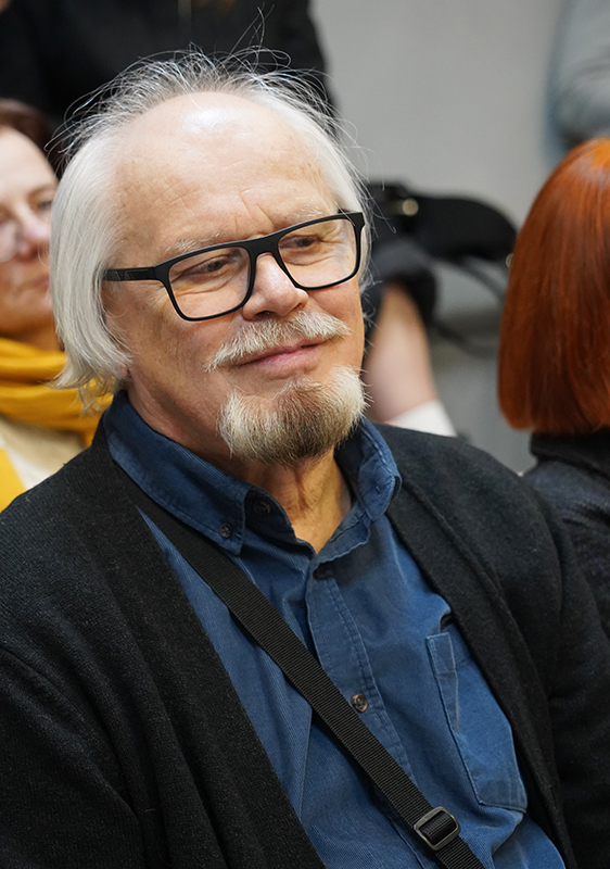 Дмитрий Шарапов