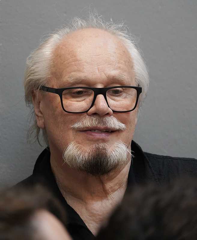Дмитрий Шарапов