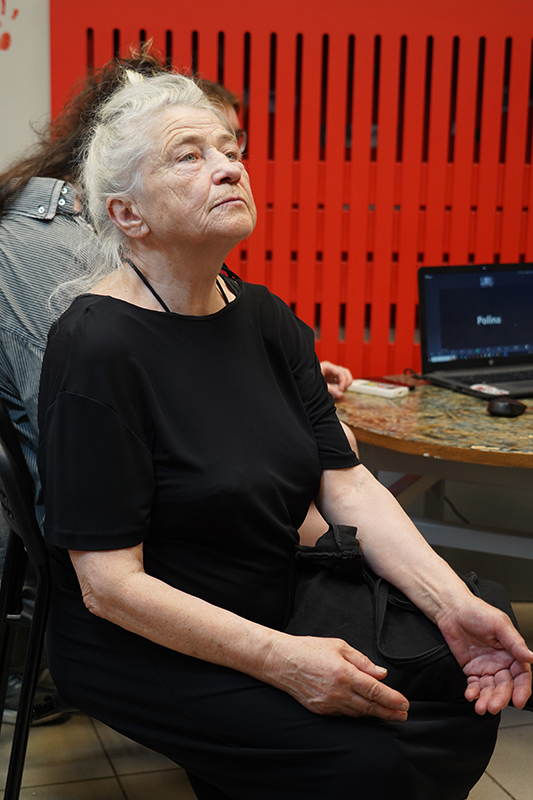 Анна Иконникова