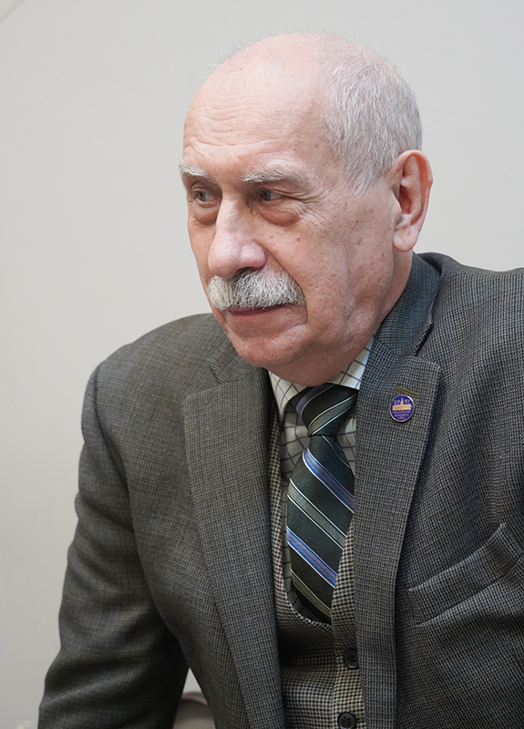 Сергей Николаев