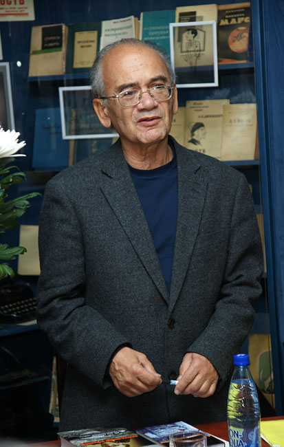 Александр Кушнер